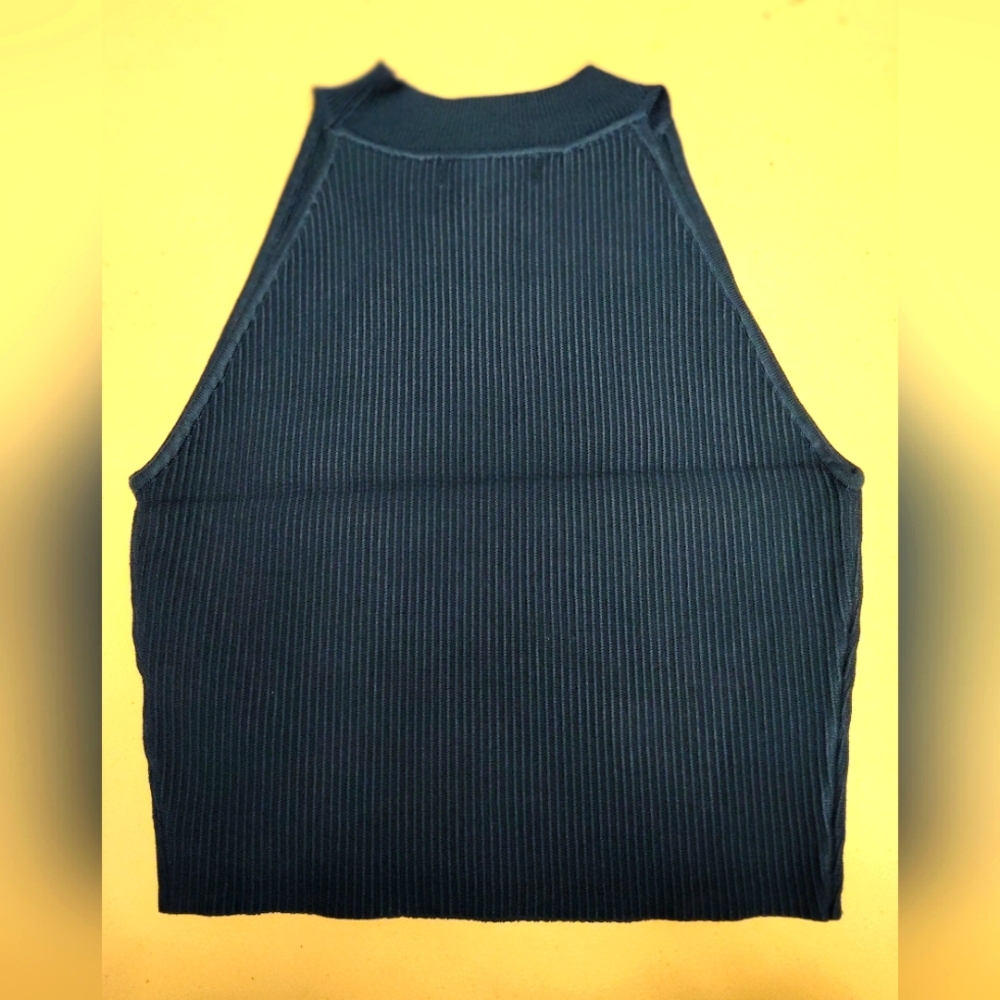 House Of Harlow 1960 Sleeveless Halter Neck Knit Top - Picture 3 of 4